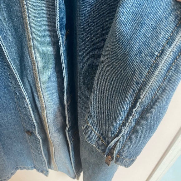 Aritzia TNA Crystal Falls Denim Jacket - Picture 4 of 5